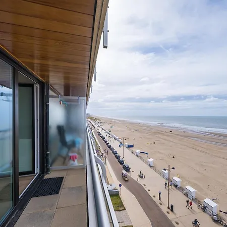 Modern With Sea View And Garage Middelkerke