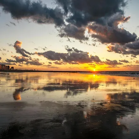 Modern With Sea View And Garage Apartamento Middelkerke